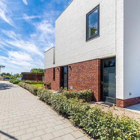 Roosjesweg 2 Gastenkamer Met Parkeerplaats En Terras Eg Домбург Екстер'єр фото